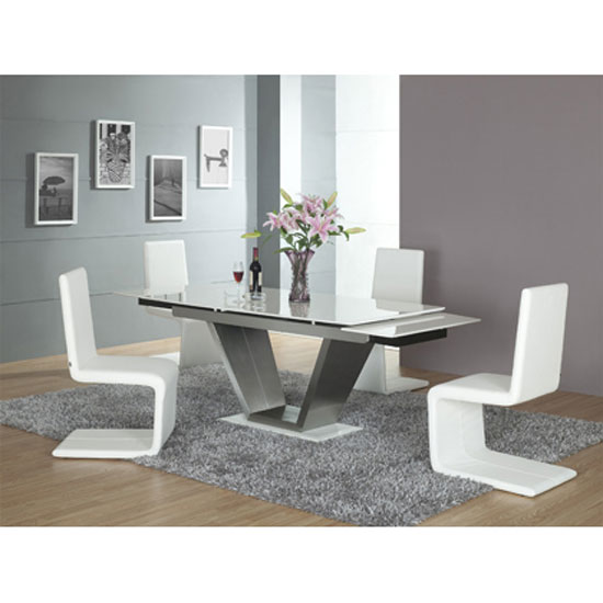 A Dining Table for Your Small Space