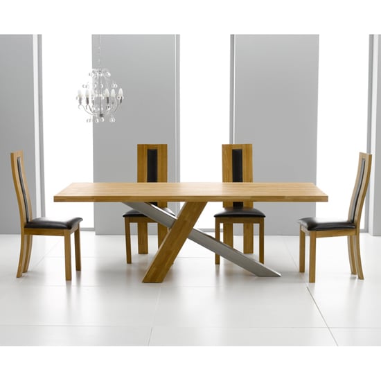 Reclaimed Oak Dining Table And Chairs & Their Place In Your Apartment