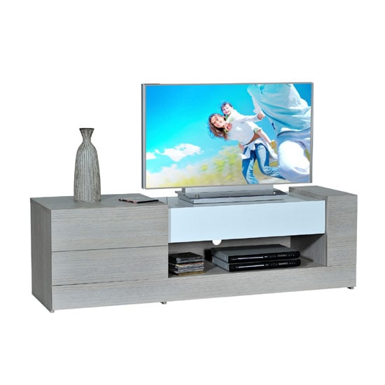 Tips On Choosing Quality Wooden TV Stands – Black Or Any Other Shades