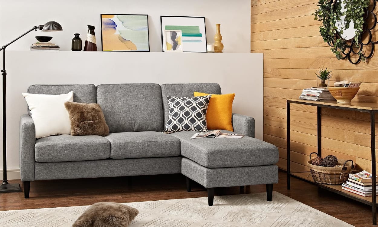 How To Choose Best Sofas For Small Living Rooms: 4 Great Suggestions