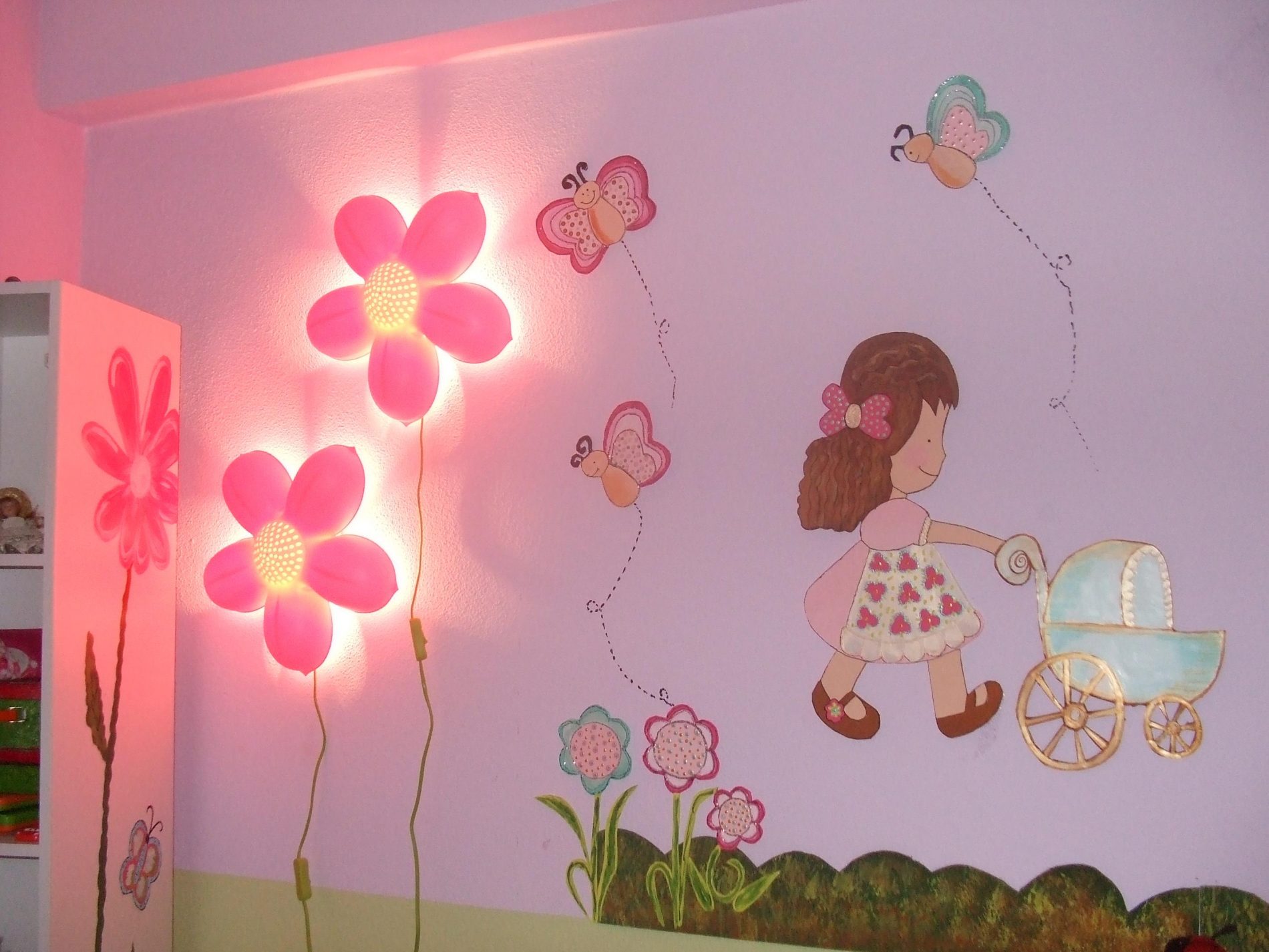 Wall Art For Nurseries, Light Colors that All Kids Like