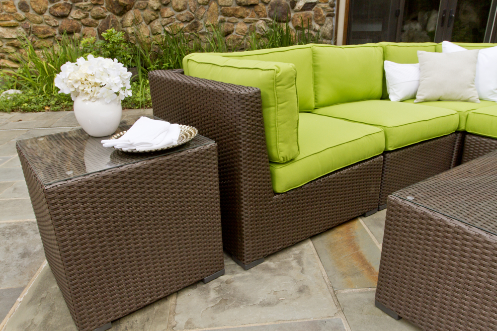 How To Choose An Outdoor Sofa