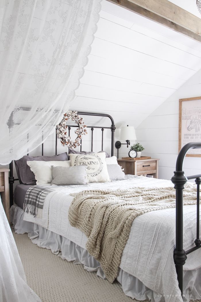 4 Easy Tips To Make Your Bedroom Feel Cozy