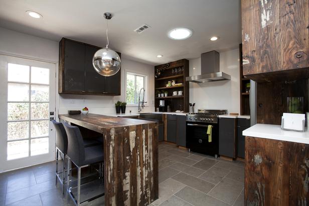 BP HHURT301 kitchen wood cabinets bar 4x3 lg - Seven Easy Ways to Create a Kitchen Entertaining Space