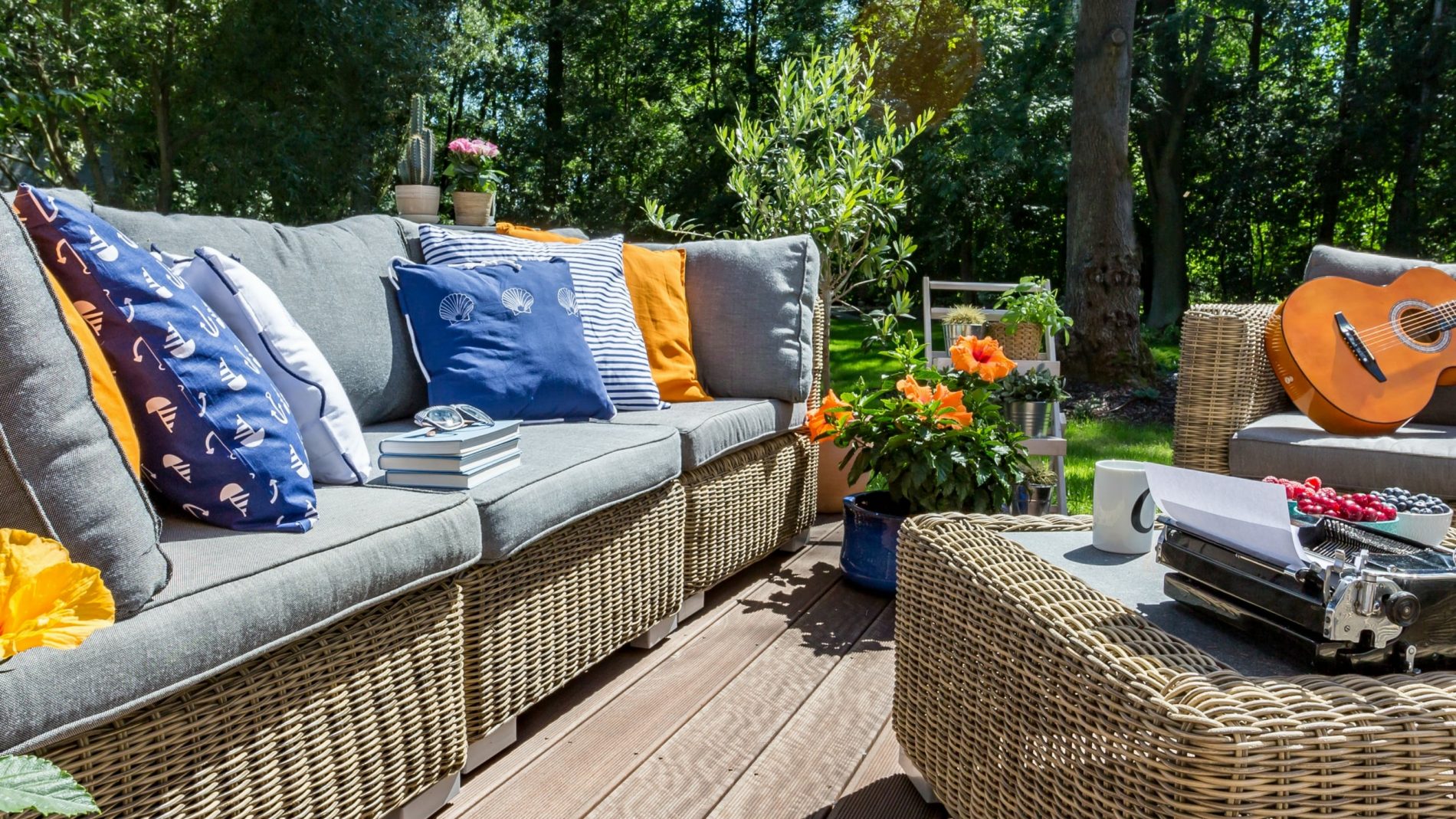 Buyer’s Guide: Outdoor Patio Furniture