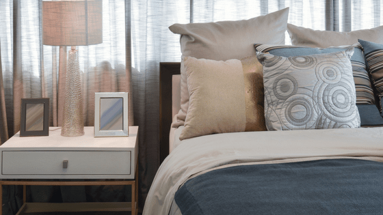 What should you look for in a bedside table 1 - What should you look for in a bedside table?