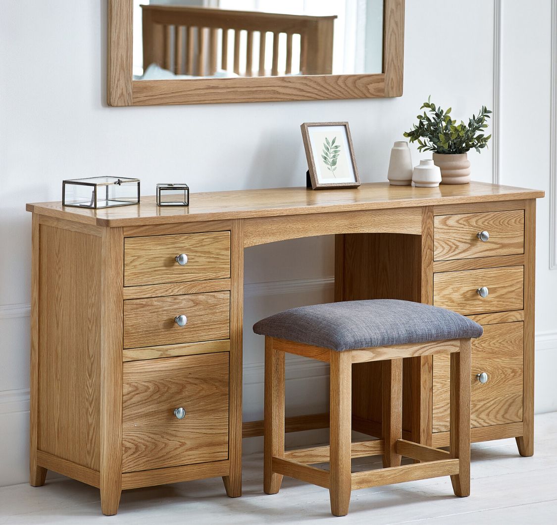 Budget-Friendly Beauty: Cheap Dressing Tables with Modern Designs